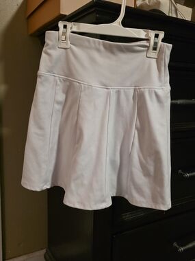 Daisy Fuentes White Mini Skater Skirt